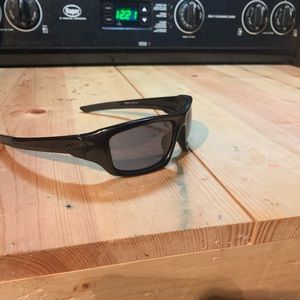 Oakley sunglasses 9236-16